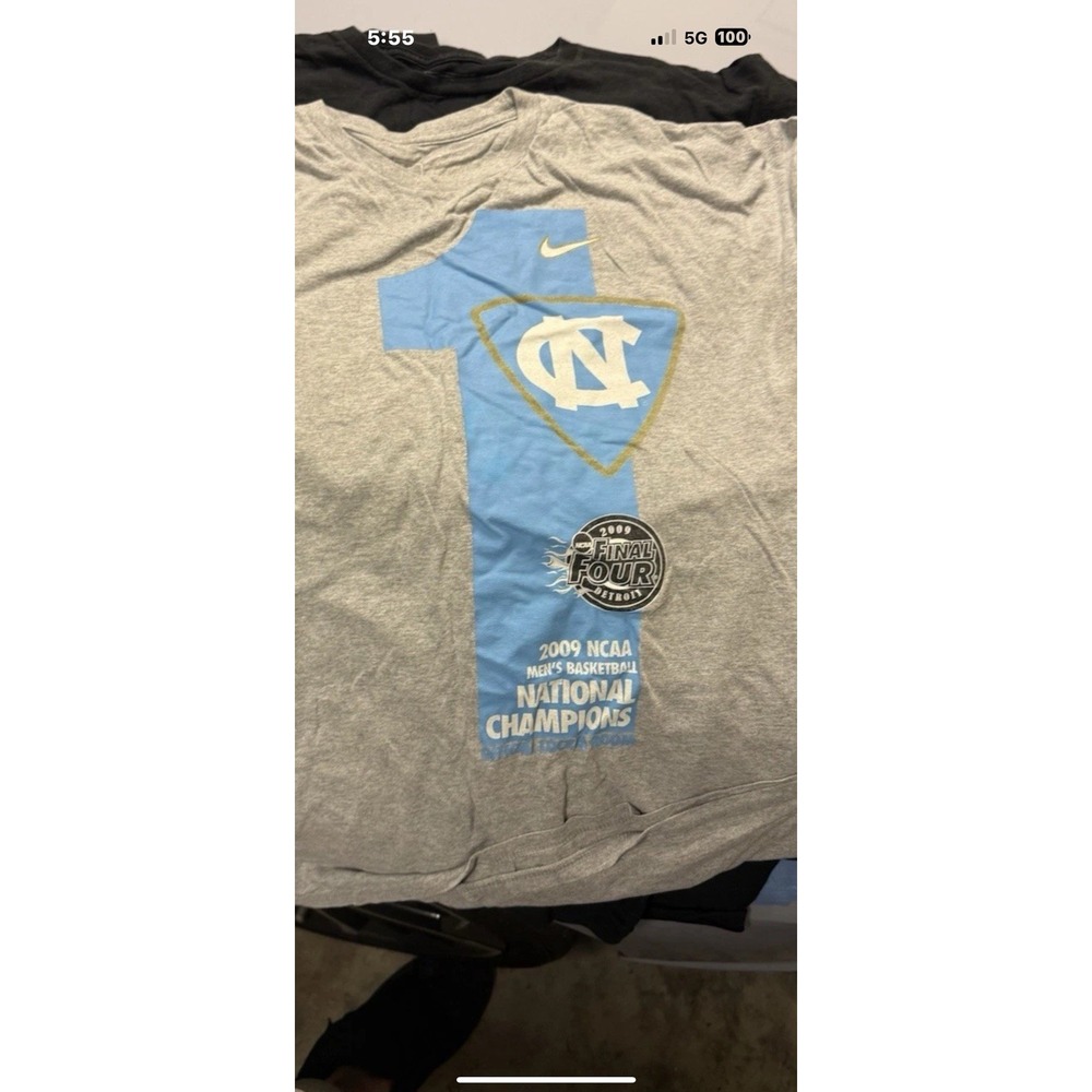 Nike UNC Tarheels Basketball Champions 2009 Sz XXL Gray Short Sleeve T Shirt